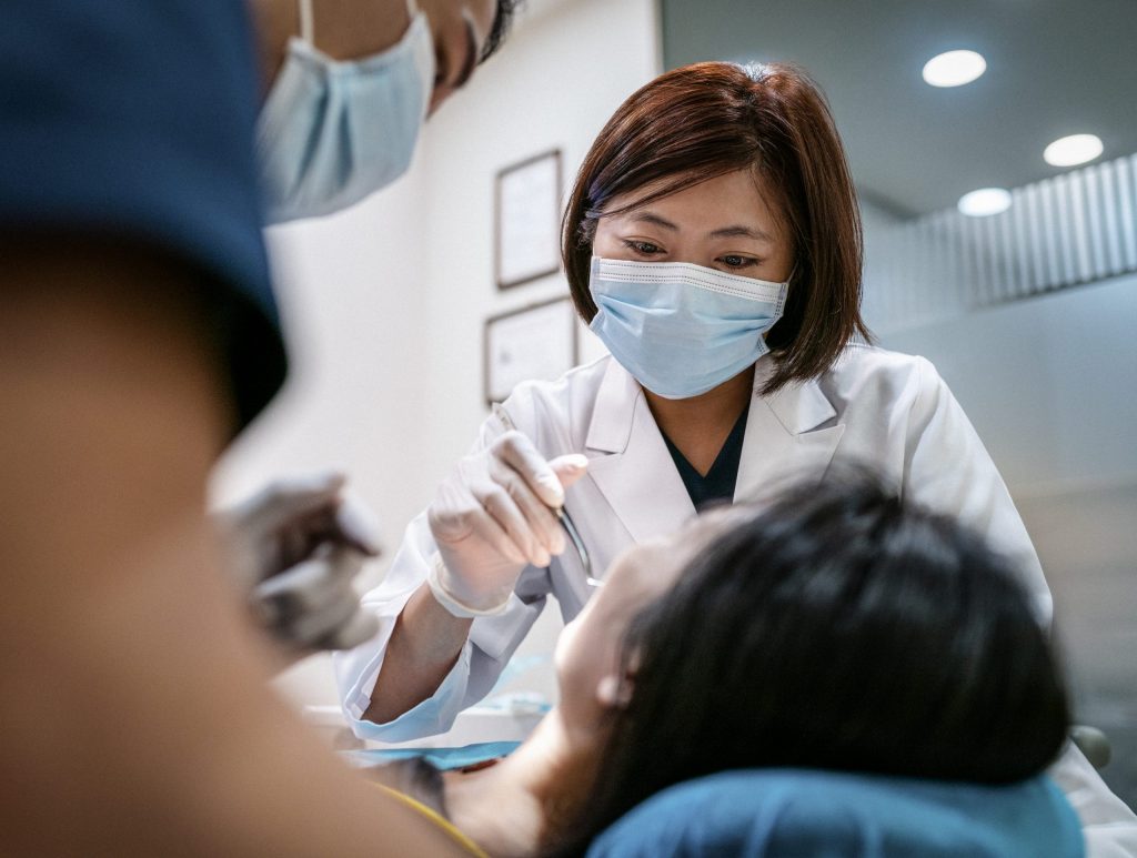 Lý Do Cần Chụp X-Quang Trước Khi Niềng Răng? – Nha Khoa Quốc Tế Á Châu - ảnh 7
