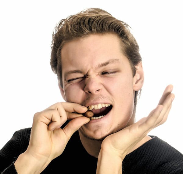 Cảm Giác Khi Bọc Răng Sứ Như Thế Nào? – Nha Khoa Quốc Tế Á Châu - ảnh 8