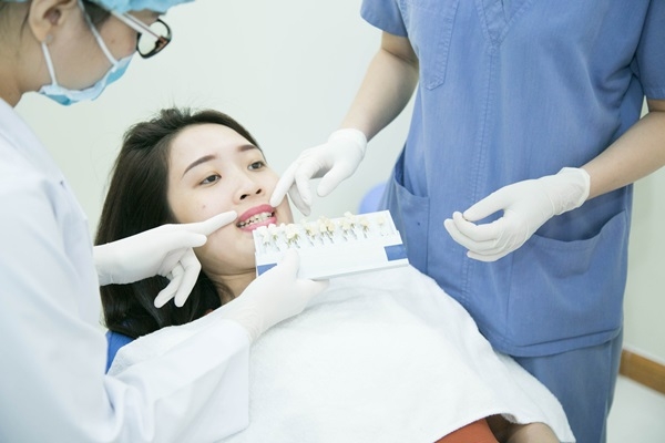 Bọc Răng Sứ Có Ăn Đồ Cứng Được Không? – Nha Khoa Quốc Tế Á Châu - ảnh 5